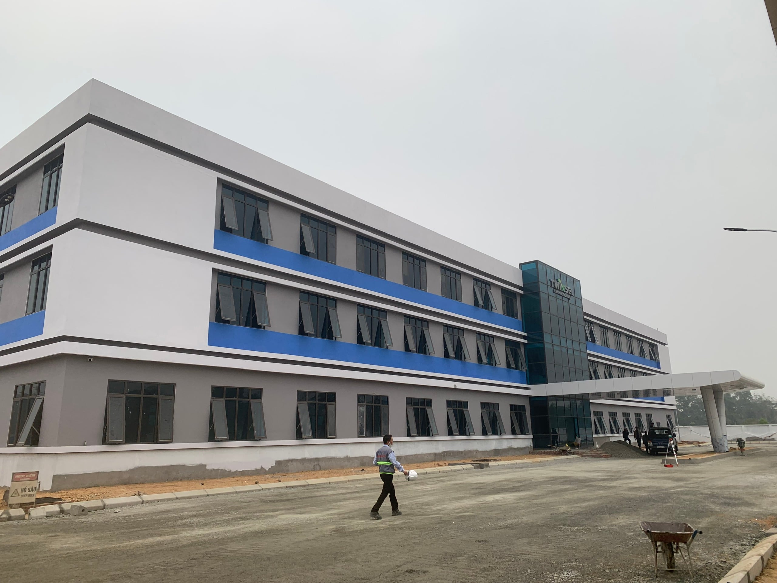 Khối văn phòng điều hành Nhà máy Twinsel
